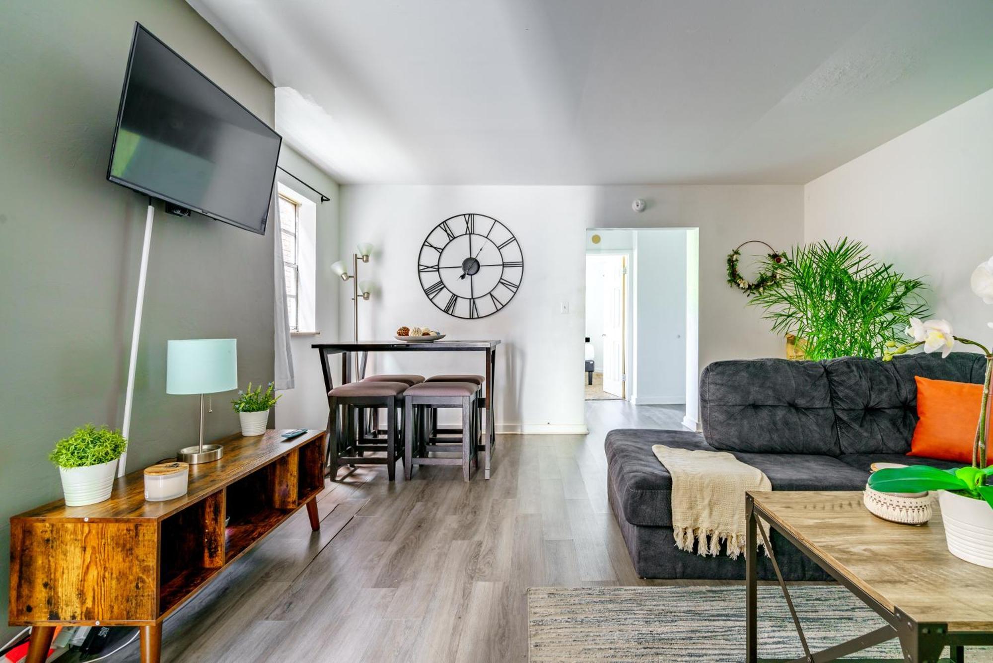 Short North Convention Private Parking Pets Columbus